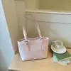 Bolso con diseño de nicho de moda, gran capacidad, bolso de hombro único para debajo del brazo para mujer, nuevo bolso tote de moda 2026 para salir