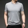Camiseta Casual Masculina de Manga Curta Fina com Decote V e Botão Único, Respirável, Caimento Solto, Versátil, Toque Fresco, Disponível para Atacado - Verão 2026