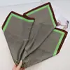 Pañuelo Cuadrado Pequeño para Mujer Primavera y Verano Regalo del Día de la Madre Moda Sencillo Versátil Pañuelo Cuadrado Pequeño Cortavientos