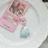 Lindo llavero de gato KT, colgante de mochila de dibujos animados, llavero pequeño de regalo para pareja, llavero de regalo de graduación, al por mayor