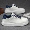 Novos Sapatos Masculinos Primavera 2026, Tênis Brancos, Sapatos Casuais Masculinos para Adolescentes, Tênis Masculinos Versáteis, Sapatos Masculinos Clássicos e Modernos
