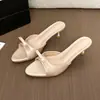 Sandalias Versátiles con Lazo 2026 para Mujer, Pantuflas de Estilo Francés de Tacón Alto que Combinan Bien con Vestidos, Cómodas para los Pies, con Tacones Finos, Elegantes para el Trabajo