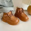 Botas Cano Curto Retrô para Meninos Botas de Couro Impermeáveis para Meninas Novo Estilo 2025 Botinhas Amarelas para Meninos Botas Martin de Outono para Crianças Bebês