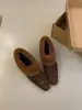 Zapatos retro de mujer de nicho estilo francés, nuevos modelos de otoño e invierno, forrados de felpa, cálidos zapatos peludos sin cordones, zapatos de algodón