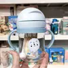 Novo Copo com Canudo para Bebê Desenho Animado Alça Copo de Água Infantil com Bola de Gravidade Anti-Engasgo Alça de Plástico para Copo de Água