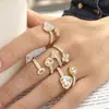 Anillo de Acero Inoxidable Chapado en Oro para Mujer, Estilo INS, Anillo de Dedo Índice de Alta Gama, Corazón Cruzado, Trébol de Cuatro Hojas, Completamente con Circonita