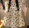 Blusa Feminina Doce de Bolinhas com Manga Flare, Novo Design Verão 2026, Exquisitamente Confeccionada, Barra Franzida, Camisa Solta e Única