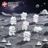 Oso espacial de dibujos animados creativo, astronauta, juego de moda, adornos pequeños de resina hechos a mano, decoración de escritorio, coche, hogar, manualidades