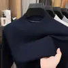 Nuevo suéter de punto fino para hombre de manga larga, color liso de otoño, cuello semi-alto, ajuste slim, tejido de punto moderno y casual para hombre