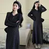 Nuevo Vestido Largo Rayado con Capucha para Mujeres Embarazadas Estilo Perezoso Otoño e Invierno que Cubre el Vientre Aspecto Adelgazante y Falda de Maternidad Dulce para Mujeres
