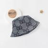 En stock muñeca de tela sombrero de pescador muñeca tirantes pantalones sombrero conjunto de dos piezas ropa de muñeca accesorios cambio