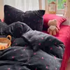 Conjunto de cuatro piezas de terciopelo de leche mezclado y a juego estilo coreano para otoño e invierno, cálido juego de tres piezas de funda de edredón de terciopelo de coral de doble cara 4