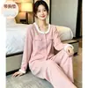 Pijama de Cachemir con Copas Acolchadas, Dulce Patchwork Otoñal de Manga Larga, Se Puede Usar Afuera, Ropa para el Hogar, Conjunto Holgado Engrosado para Otoño e Invierno