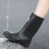 2026 Novo Modelo Botas de Chuva Femininas de Cano Médio, Sapatos de Água Antiderrapantes para Exterior, Botas de Borracha de Trabalho Fashion com Solado Grosso e Forro de Lã, Quentes