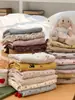 Cárdigan de Lana Antibacteriano 10A para Niños Ropa para el Hogar para Niños y Niñas Sin Costuras Clase A Conjunto de Top y Pantalón de Otoño Pijama de Dibujos Animados Moderno