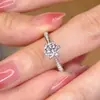 Anillo de compromiso de diamante de imitación Moissanita de un quilate, modelo nuevo 2025, con seis garras, anillo abierto ajustable