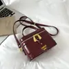 Nova Bolsa de Mão Caixa Color Sólida Vintage Verão 2026, Moderna e Estilosa com Design Único, Bolsa de Ombro e Transversal da Moda