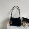 Bolso de mano de felpa de gran capacidad para mujer, nueva colección otoño 2026, bolso tote moderno y elegante, bolso de hombro esponjoso