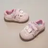Zapatos para Niña 2026 Primavera y Verano Nuevo Estilo Zapatos Deportivos de Malla Transpirable para Niña Tenis Bajos Antideslizantes de Suela Suave para Niños