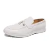 Sapatos casuais de couro com franjas masculinos plus size transfronteiriços, novos mocassins slip-on estilo britânico para primavera e outono de 2026