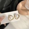 Pendientes de perlas de alta gama de diseño francés de la familia D, con pasador de plata 925 para mujer, con diseño irregular a juego, estilo TikTok.