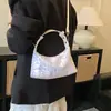 Bolso de Mano Brillante Súper Popular de Este Año Bolso Baguette para Mujer Primavera 2026 Nuevo Bolso de Hombro Cruzado Casual y Exquisito