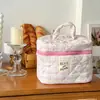 Bolsa de Cosméticos Acolchada a Cuadros Bolsa de Almacenamiento de Cosméticos de Gran Capacidad Bolsa de Tocador Portátil Linda Bolso de Mano para la Muñeca de Algodón