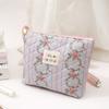 Nueva Bolsa Cosmética Floral Pequeña Gran Capacidad Sentido de Alta Gama Conveniente Acolchada Algodón Flor Ins Nueva Bolsa de Almacenamiento Cosmético