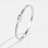 Pulsera de acero de titanio con explosiones transfronterizas, sentido de alto nivel, no se desvanece, estrellas de pareja, luz dorada, lujo, moda, nueva pulsera, lujo ligero
