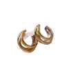 Pendientes Dorados de Lujo Ligero Vintage de Alta Gama para Mujer 2026 Nuevo Estilo Pendientes de Perla con Agujas de Plata Diseño de Nicho Accesorios Metálicos para Orejas