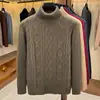 Suéter masculino de gola alta, tricô grosso, padrão retrô de inverno em tranças, adequado para homens de meia-idade, business casual, camada interna quente
