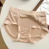 2819 Lingerie Feminina de Cetim de Alta Qualidade Shorts Triângulo de Luxo para Meninas Peça Única Sexy Estampada Seda de Amora Antibacteriano