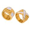 Anillo de diseño ancho con patrón de diamantes chapado en oro de acero de titanio de lujo ligero de moda nueva