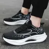 Sapatos Masculinos 2025 Sapatos Femininos Transfronteiriços Novos Malha Respirável Solado Macio Tênis Leve Tendência Estudante Casual Sapatos Esportivos