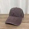 Boné de beisebol de algodão lavado retrô com letra simples para mulheres, visual natural, nicho, afina o rosto, versátil, chapéu macio de bico de pato para casais