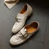 Sapatos Mocassins Femininos Estilo Retrô Francês Couro Genuíno Boca Profunda Fivela de Couro Planos Confortáveis Versáteis Sapatos Versáteis para Mulheres Sapatos Individuais