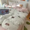 Ins caricatura terciopelo de leche juego de cama de cuatro piezas engrosado y felpudo sábana funda de edredón invierno terciopelo de doble cara cálido dormitorio tres juego de 4 piezas