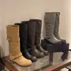 Botas de diseño nicho estilo coreano, botas apiladas vintage desgastadas para mujer, con hebilla de cinturón, de media pantorrilla, hasta la rodilla, botas largas grises de Xinjiang