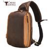 Bolsa de Peito de Couro Genuíno Retrô Personalizada de Fábrica para Homem com Carregamento USB, Bolsa Transversal com Separação Seco e Molhado, Couro Crazy Horse, À Prova