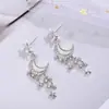 Brincos de Lua Estilo Coreano Agulha de Prata Simples e Luxuosos com um Toque de Alto Padrão, Brincos Longos com Franjas de Strass Estrela de Cinco Pontas Estilo Minimalista