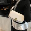 Bolso Cuadrado Pequeño Retro Francés de Axila, Bolso Bandolera de Hombro Único de Moda de Alta Gama 2025 Nuevo Bolso Baguette Elegante con Hebilla de Cierre
