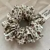 Scrunchie floral vintage novo estilo coreano, elástico de cabelo versátil e estiloso, scrunchie pequeno para penteados de coque