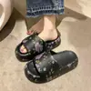 Nuevas Chanclas de Dibujos Animados de Verano Más Vendidas para Mujer Sandalias Casuales Antideslizantes de Dos Vías Chanclas de Playa y Jardín