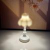 Abajur Pequeno para Quarto Luminária de Mesa para Dormitório Luminária de Cabeceira Lâmpada Eletrônica de Plástico Luminária de Mesa Marroquina Mini Abajur Pequeno Enfeites