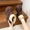 Botas de neve femininas com sola grossa para aumentar a altura, novo modelo outono e inverno 2026, com fleece e espessura adicionados, versáteis, antiderrapantes, botas quentes de algodão