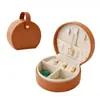 Caja de Joyería Personalizada de Fábrica Caja de Embalaje de Joyería Portátil Semi-Circular de Cuero PU Anti-Colisión y Anti-Enredo