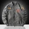 Chaqueta de Vuelo para Hombre para Otoño e Invierno, Chaqueta Casual de Trabajo Americana Bordada de Moda en Color Verde Militar para Hombre