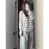 Suéter de Punto a Rayas Bloque de Color Súper Suave y Delicado con Cuello en V y Lazo, Estilo Holgado y Relajado, Adelgazante, Suéter Delicado Estilo Coreano