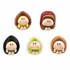 Estación de trabajo creativa de escritorio estilo japonés para aliviar el estrés con muñecos de nueces, pistachos y lindos adornos para computadora para una estética curativa y adorable