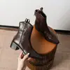 776-10 Botines cortos adelgazantes estilo europeo y americano, botines de mujer con textura vintage, botines de caballero de tacón medio grueso, botines de punta